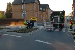 Defektes Motorrad wird verladen