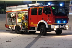 LF 16/12 - Fahrzeug vor Landratsamt